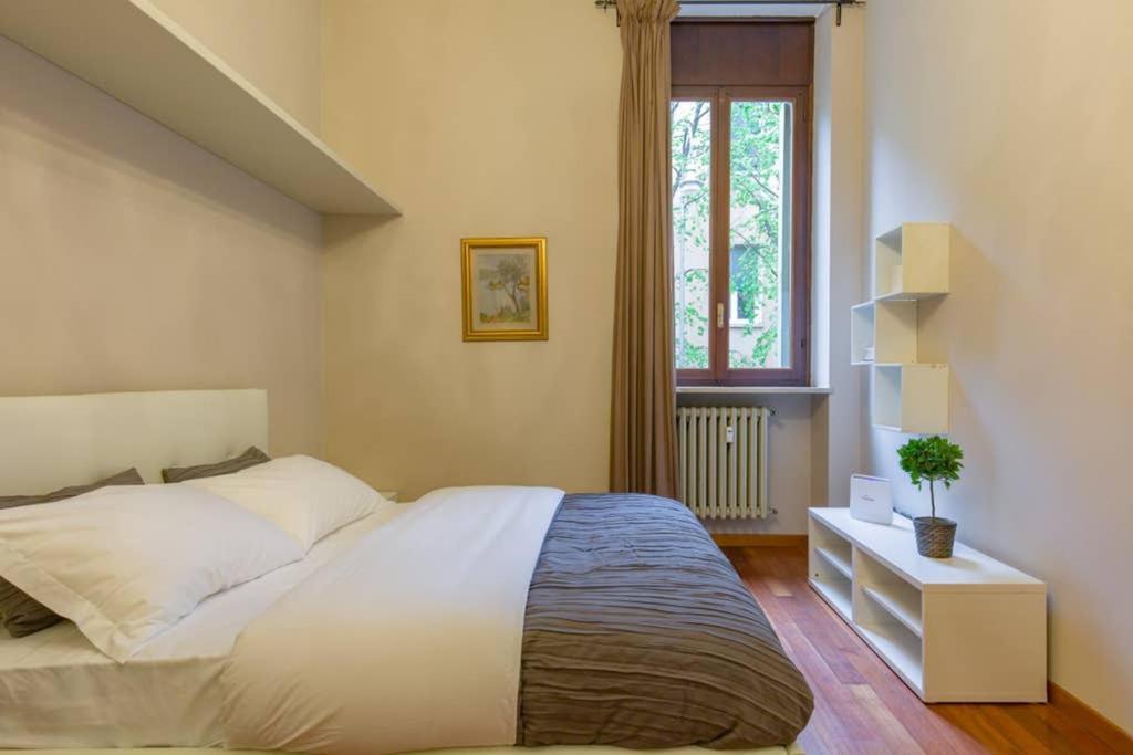 Comfortable Apartment Behind Arena Di Verona Bagian luar foto