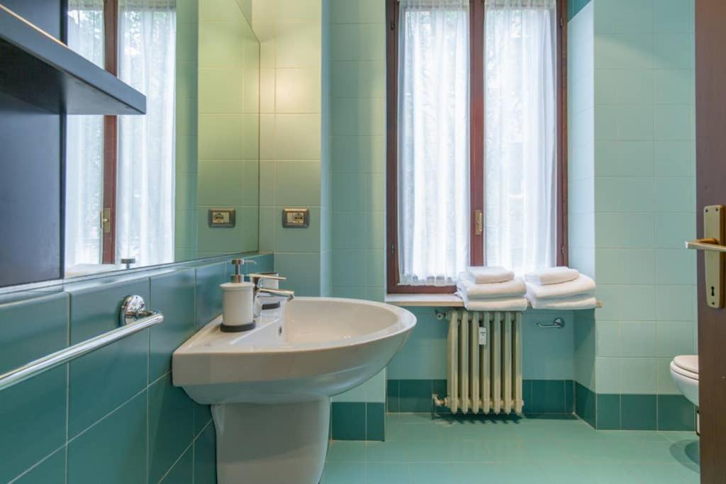 Comfortable Apartment Behind Arena Di Verona Bagian luar foto