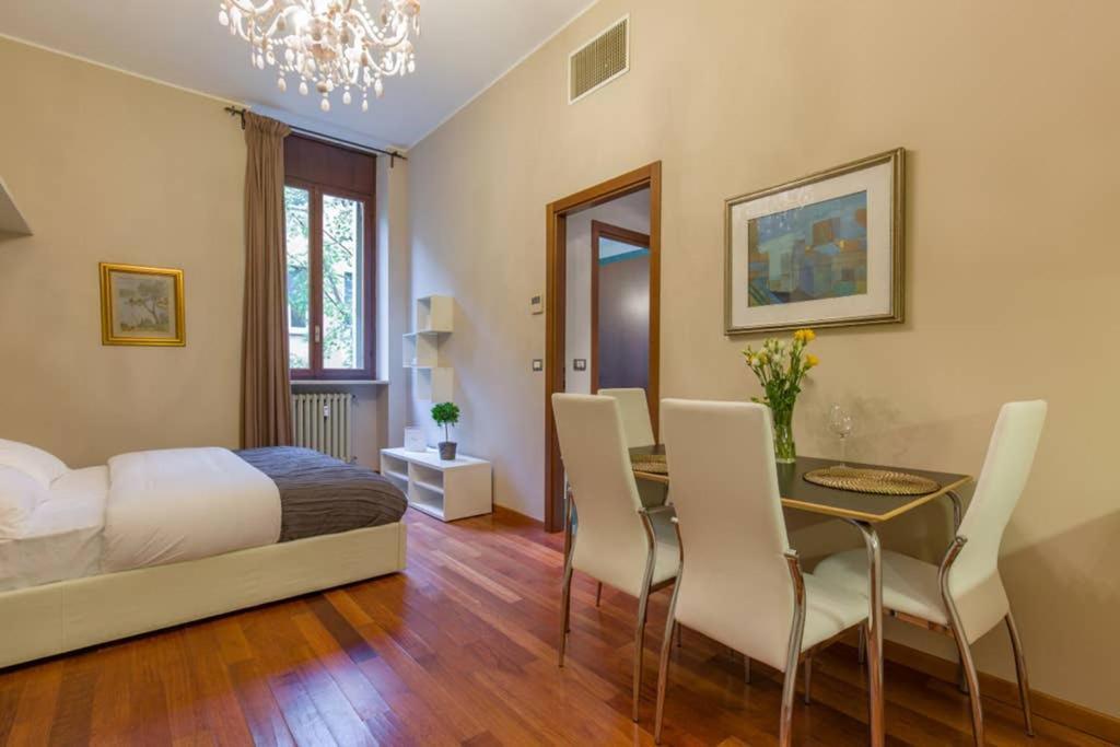 Comfortable Apartment Behind Arena Di Verona Bagian luar foto
